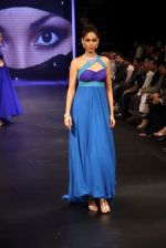 Model walks the ramp for KGK Entice Pvt.Ltd Show at IIJW Day 4 on 22nd Aug 2012 (134).JPG